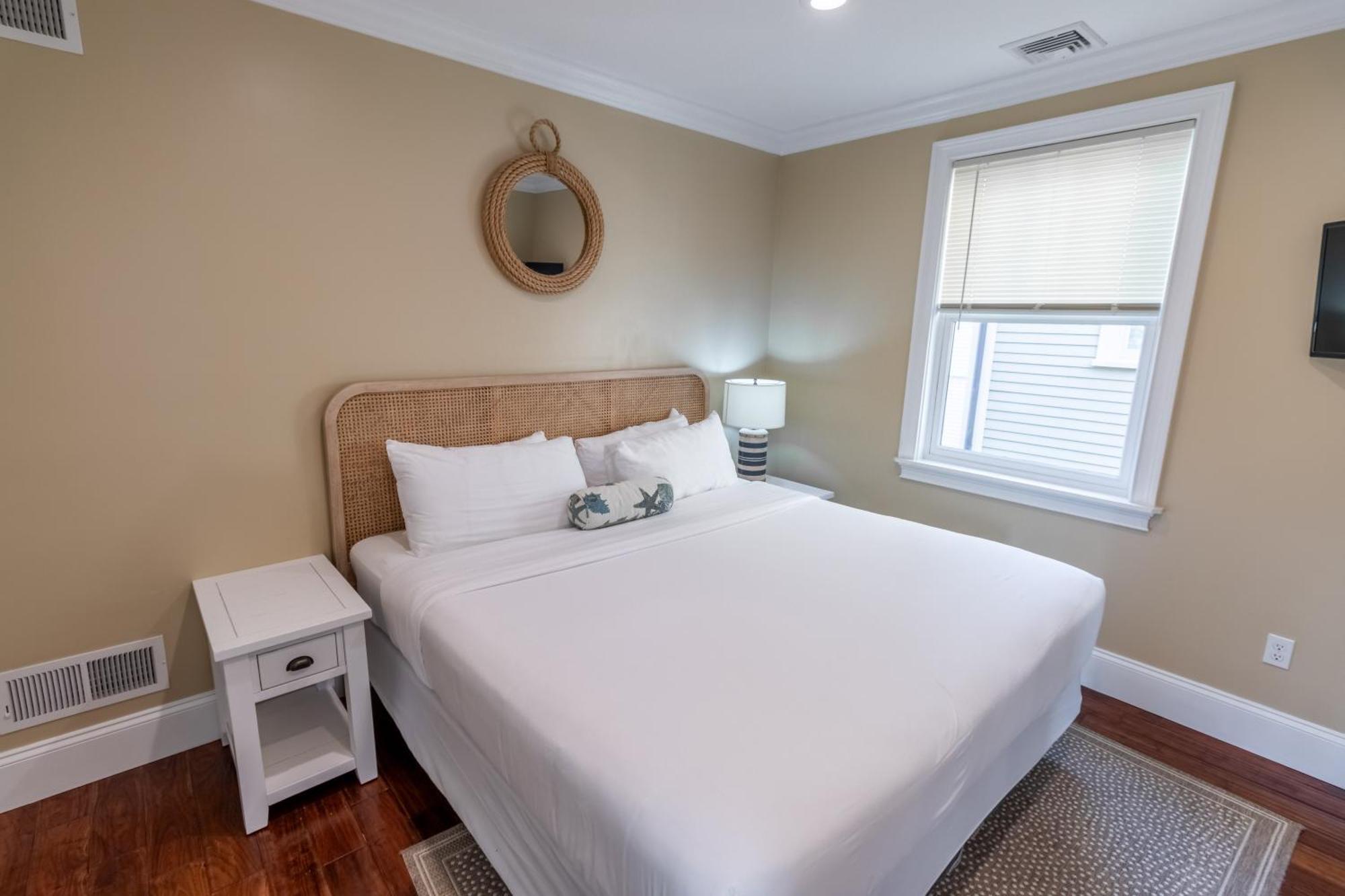 The Newport Lofts - 546 Thames Street Apartment Екстериор снимка